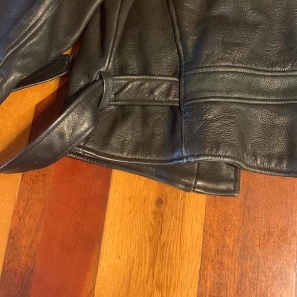 Authentic leather biker jacket. - Picture 9 of 9